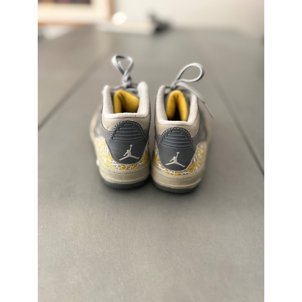 Jordan Flight 23 Cool Grey Del Sol Yellow Elephant Print 323949-071 Kids 10C - Picture 8 of 13